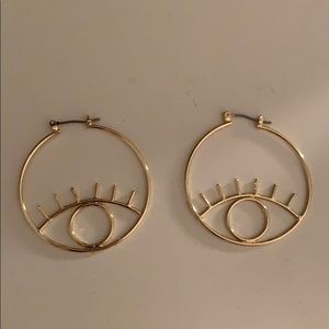 Cute trendy earrings